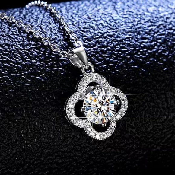 Certified 1ct. t.w. Moissanite Diamond Clover Halo Pendant Necklace NEW - Picture 1 of 14